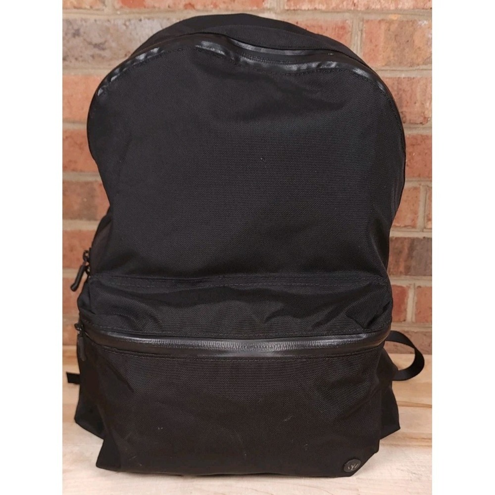 Lululemon Mainstay Black 22L Backpack Travel Bag Water Resistant